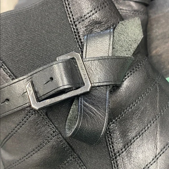 Zadig et Voltaire Black Leather Ankle Boots with belt - Picture 12 of 14